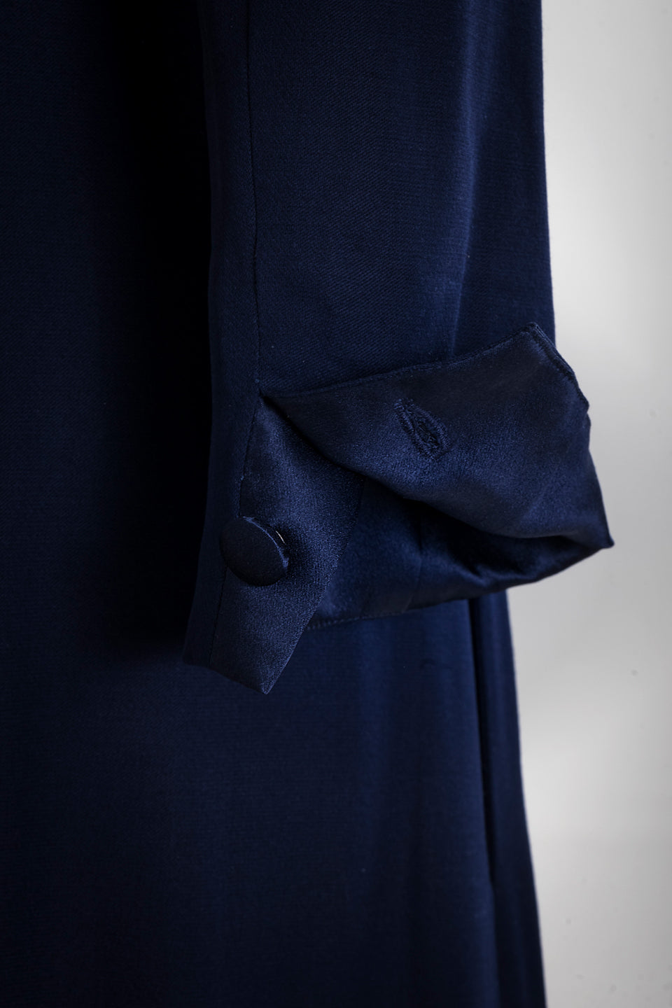 PARADOSIS WOOL/SILK BLEND & SATIN SILK House Coat