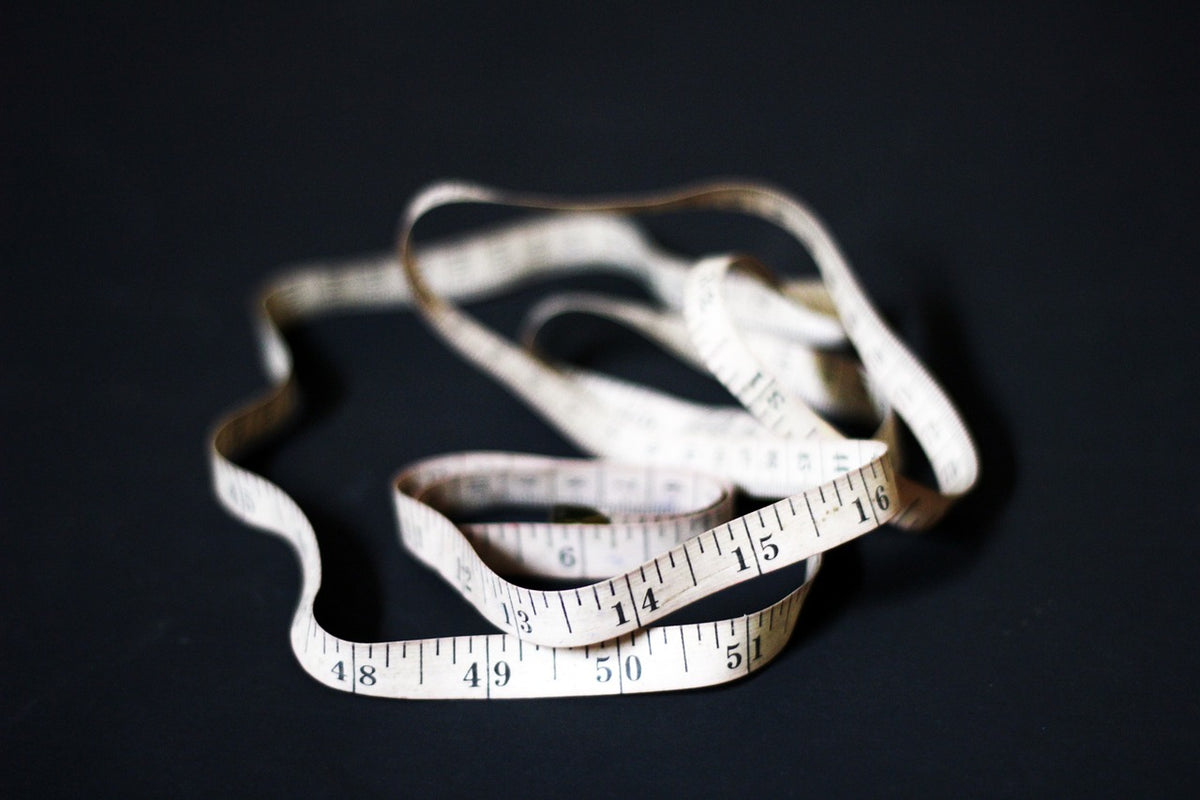 Tailoring measurement process for a made-to-measure garment.